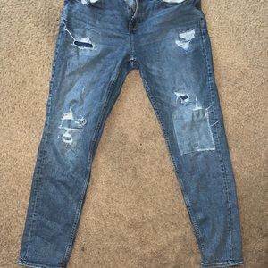 Men’s Old Navy distressed jeans with stretch